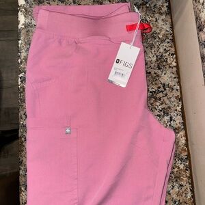 Figs Technical Collection Women’s Scrub Set